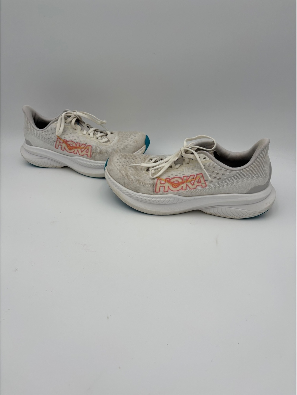 Hoka One Woman’s 9B Mach 6 Running Shoes Good